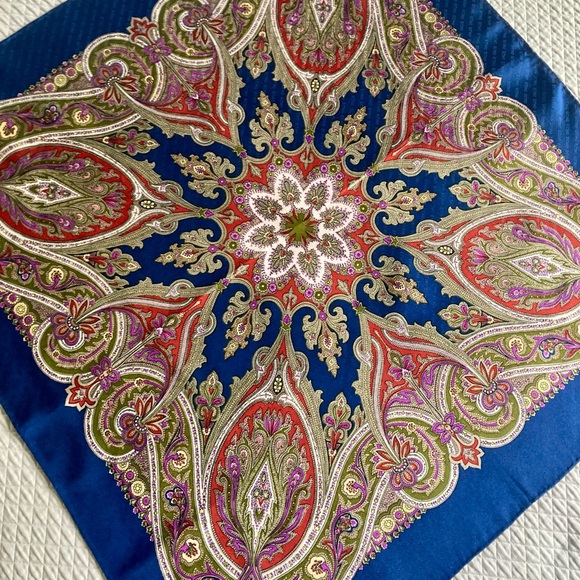 ECHO, collectible vintage paisley scarf, - Picture 2 of 11